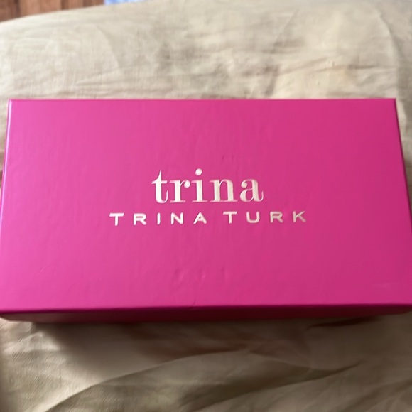 Trina Turk large zip wallet black and white NWT. - Picture 3 of 4